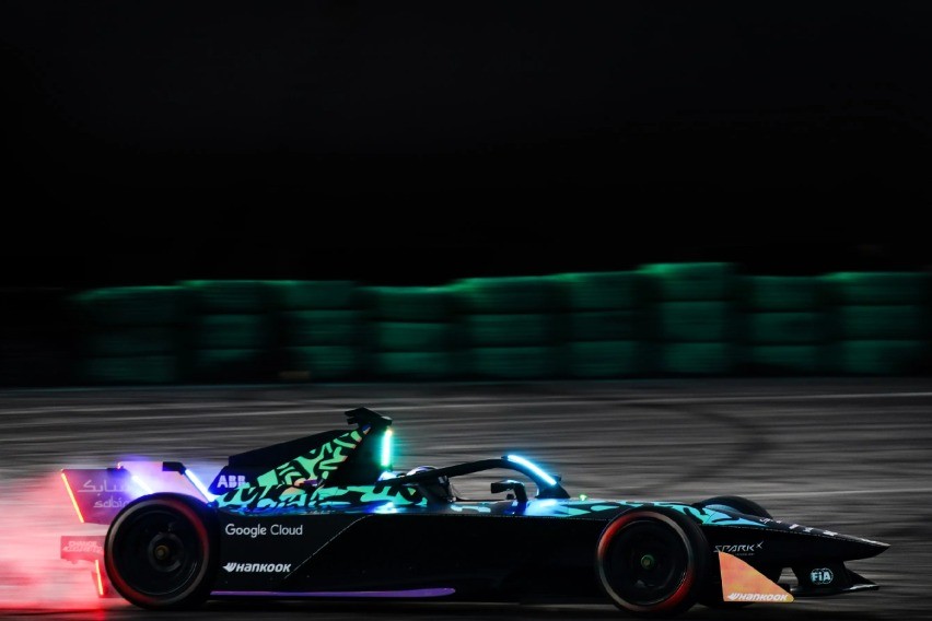 Formula E dan Komitmen Keberlanjutan: Balapan Mobil Listrik Bernapas Ramah Lingkungan Formula E dan Komitmen Keberlanjutan: Balapan Mobil Listrik Bernapas Ramah Lingkungan