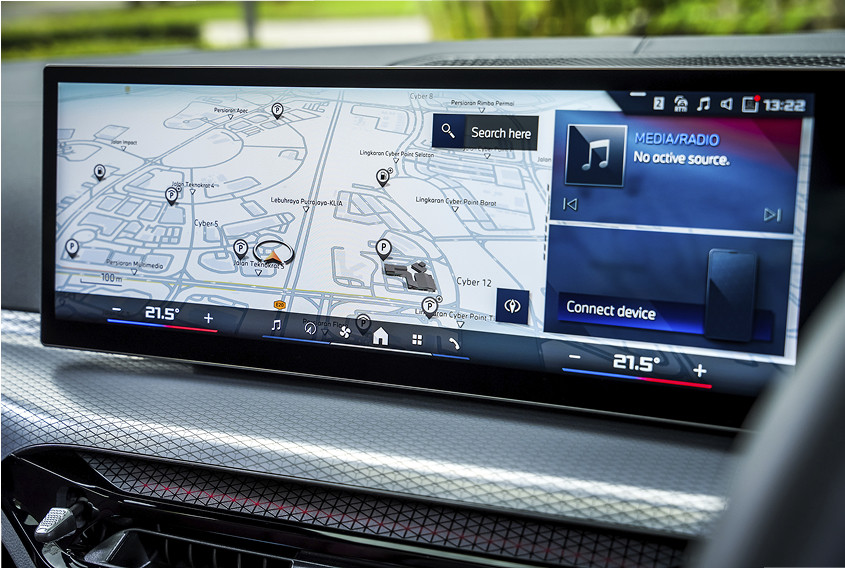 M340i xDrive M Sport Pro infotainment system view