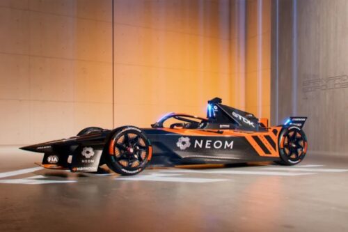 Musim Terakhir, Neom McLaren Tancap Gas di Formula E Jakarta 2025