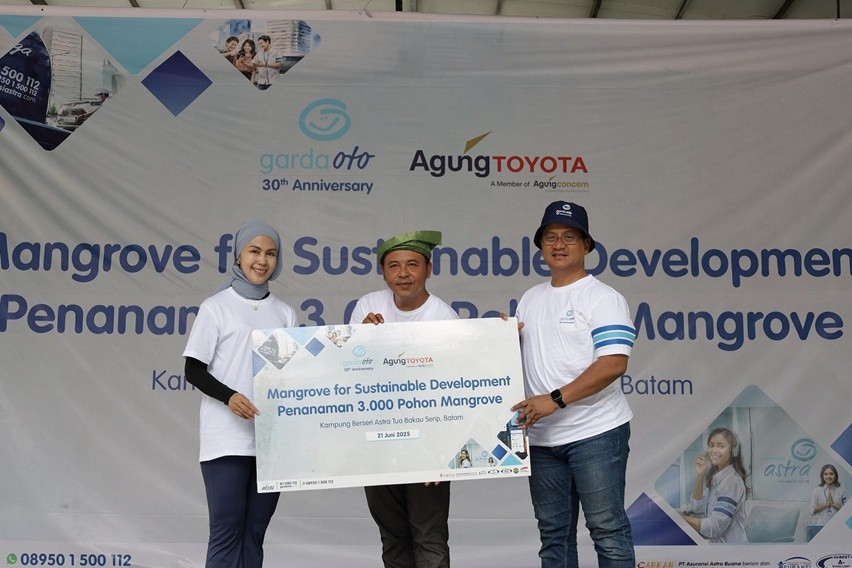 Garda OTO & Agung Toyota tanam mangrove di Batam
