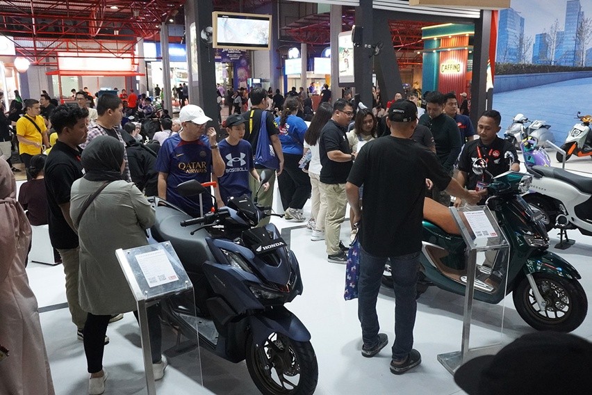 Antusias pengunjung di booth Honda JFK 2025
