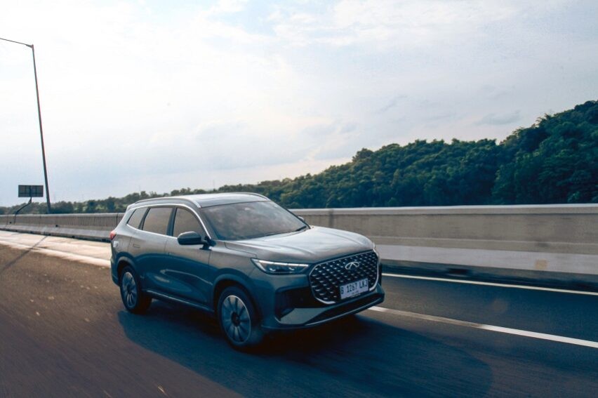 Test Drive Chery Tiggo 8 CSH: Uji Efisiensi dan Plus Minus PHEV Termurah Saat Ini Test Drive Chery Tiggo 8 CSH: Uji Efisiensi dan Plus Minus PHEV Termurah Saat Ini
