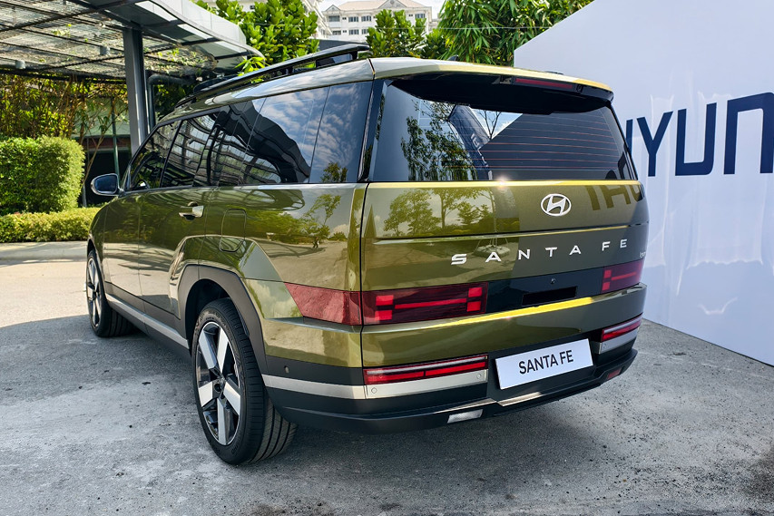 Hyundai Santa Fe rear view Malaysia