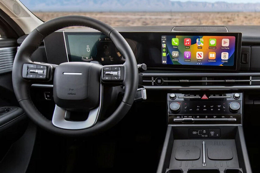 Hyundai Santa Fe interior view