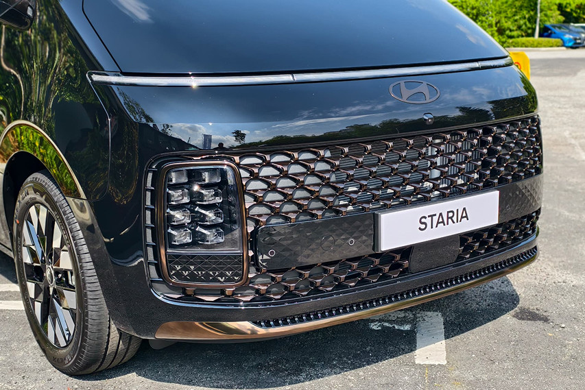 Hyundai Staria front grille