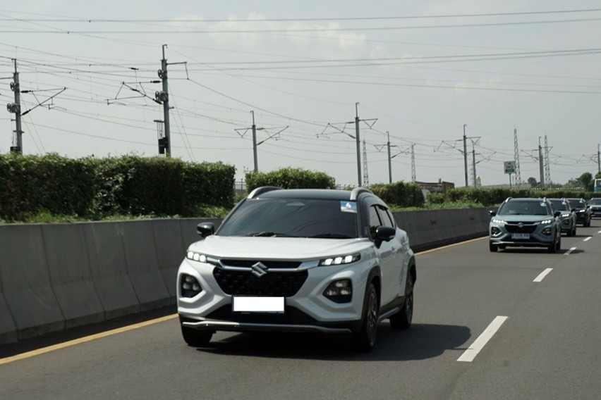 Fitur ADAS Suzuki Safety Support sangat berguna di jalan bebas hambatan