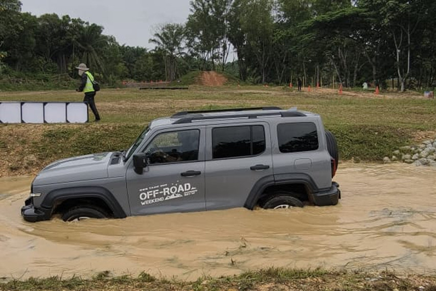 Tank 300 going through water view