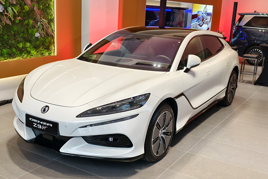 Denza Z9 GT front view