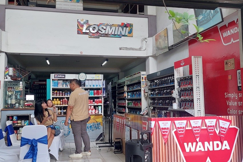 Akzo Nobel Gandeng Toko Legendaris Losmini, Hadirkan Cat Mobil Terjangkau