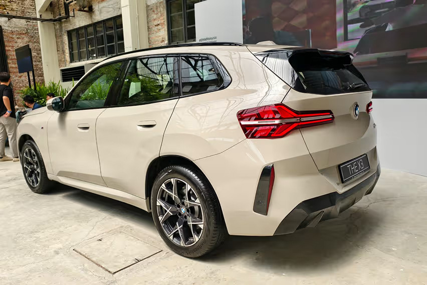 2025 BMW X3 20 xDrive M Sport rear