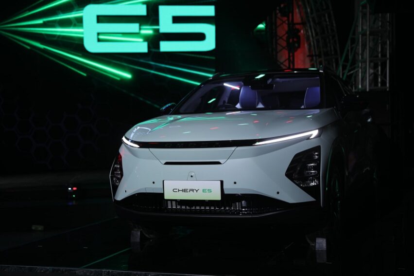 Chery E5 Dapat Penyegaran, Performa Meningkat, dan Harga Lebih Terjangkau Chery E5 Dapat Penyegaran, Performa Meningkat, dan Harga Lebih Terjangkau