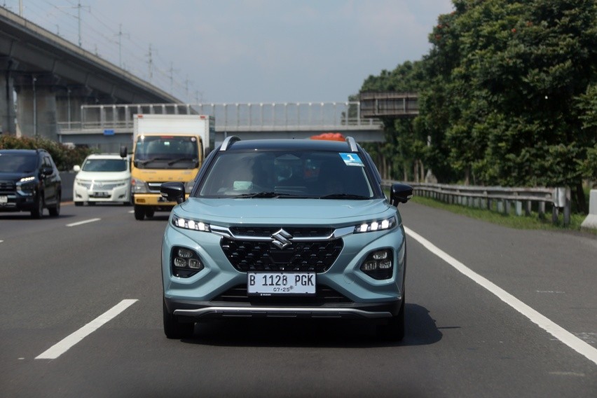 Konsumsi Bahan Bakar Suzuki Fronx Bisa Seirit LCGC! Konsumsi Bahan Bakar Suzuki Fronx Bisa Seirit LCGC!