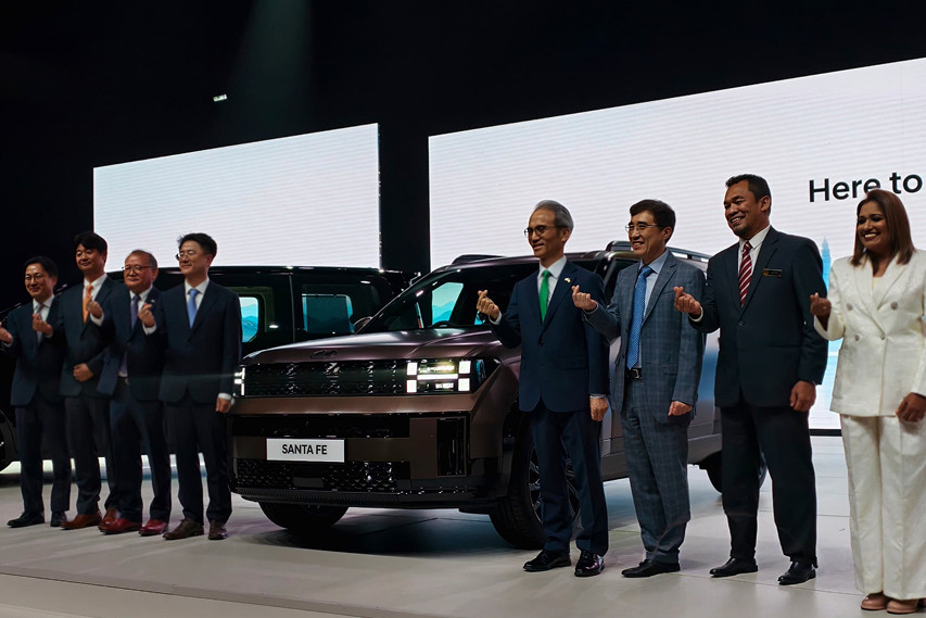 Hyundai Santa Fe, Tucson and Staria launch Malaysia front view
