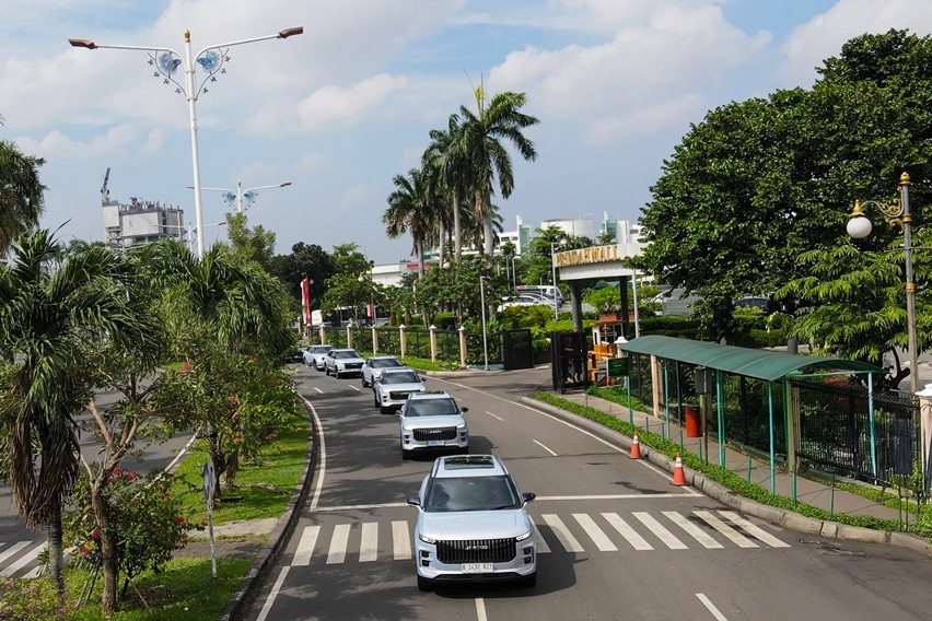 Test drive Jaecoo J7 SHS