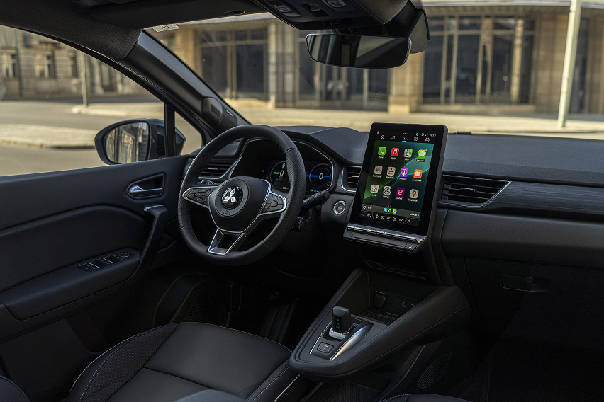 Mitsubishi Grandis interior dashboard