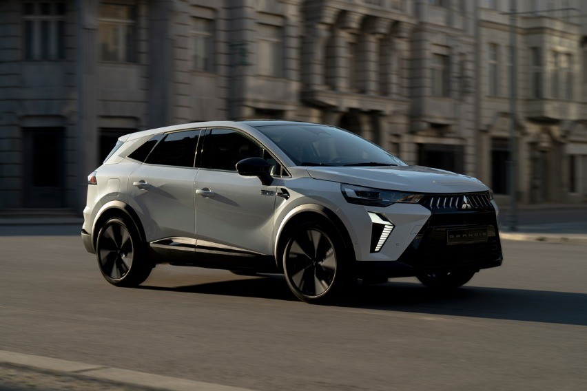 Mitsubishi Hidupkan Lagi Grandis dalam Wujud SUV Hybrid nan Canggih Mitsubishi Hidupkan Lagi Grandis dalam Wujud SUV Hybrid nan Canggih