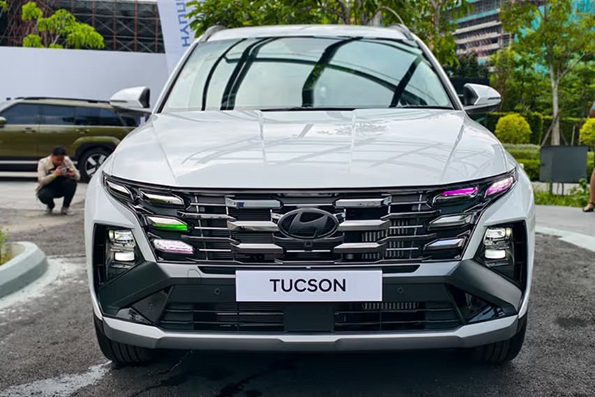Hyundai Tucson front