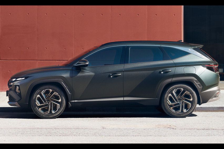 Hyundai Tucson side