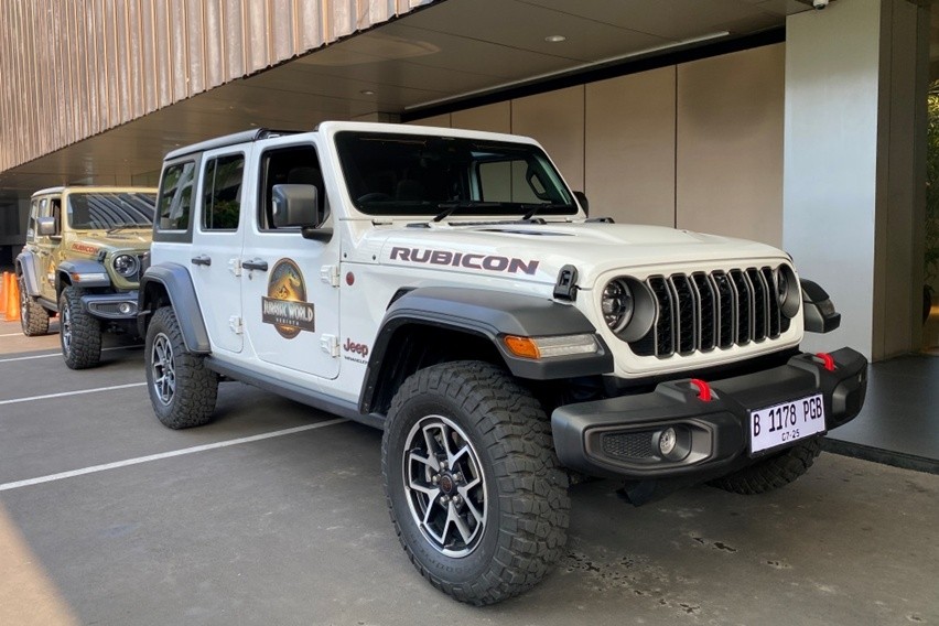 Jeep Jurassic Trail Rated