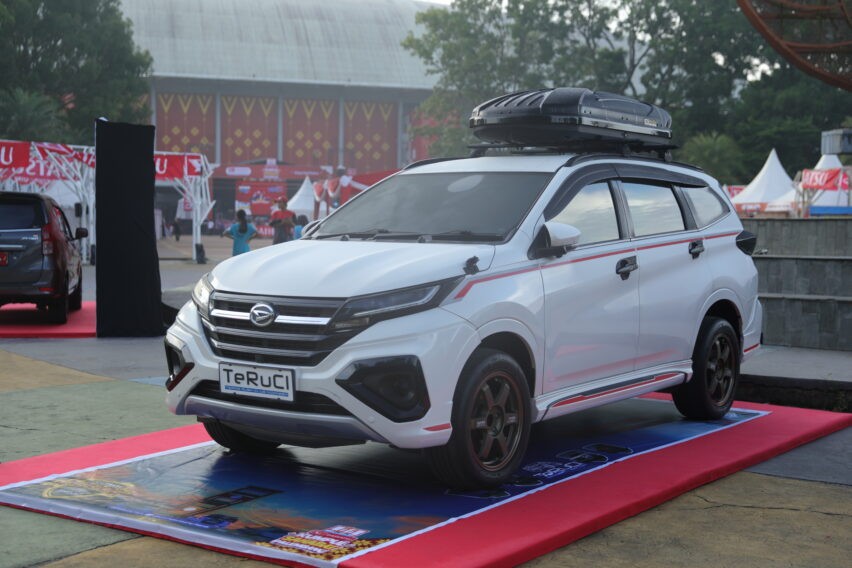 Deretan Mobil Daihatsu Modifikasi Ramaikan Kumpul Sahabat Palembang Deretan Mobil Daihatsu Modifikasi Ramaikan Kumpul Sahabat Palembang
