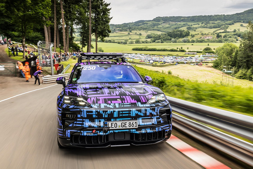 Porsche Cayenne Electric debut front view