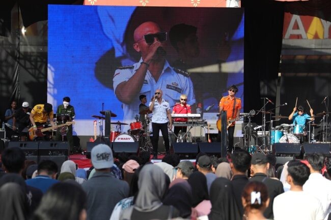 2025/07/band-Kopral-Jono-di-Daihatsu-Kumpul-Sahabat-Palembang-2025-DKS-6.jpg