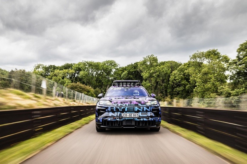 Camouflaged Porsche Cayenne Electric proves performance, practicality