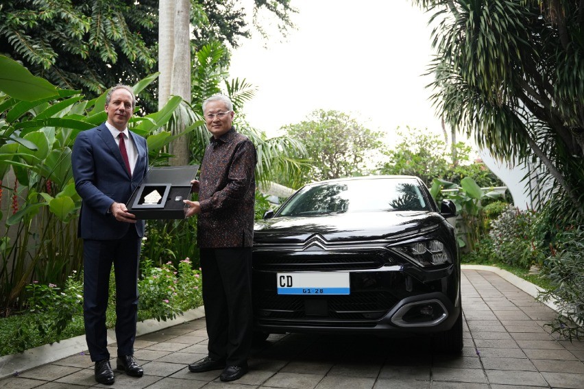 Citroën Ë-C4 Senilai Rp1,2 Miliar Jadi Mobil Dinas Kedubes Prancis