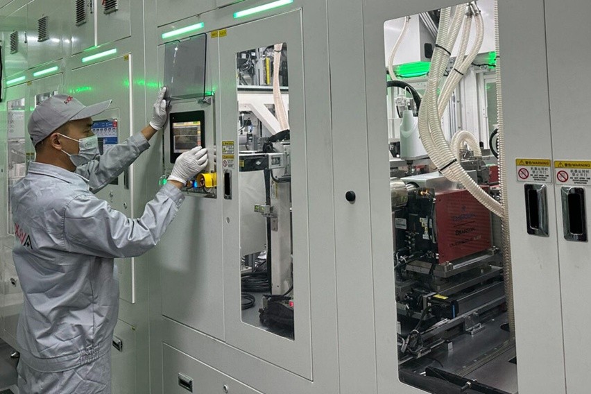 Produksi baterai solid state