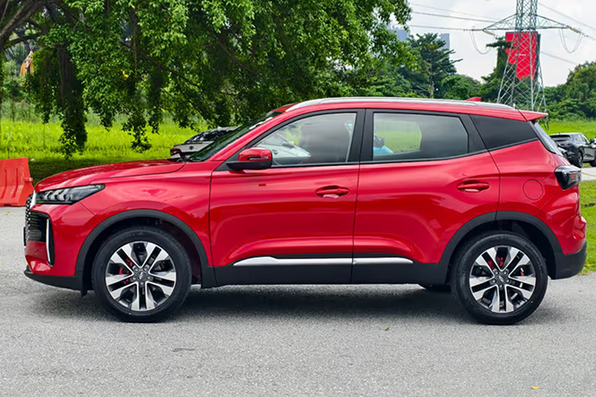 Chery Tiggo Cross side