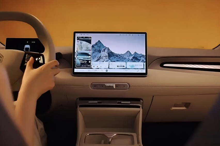 MG 4 EV baru