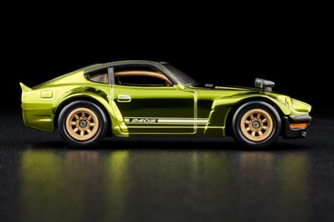 2025/07/hot-wheels-exclusive-datsun-240z-3.jpg