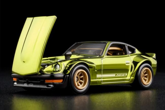 2025/07/hot-wheels-exclusive-datsun-240z-7.jpg