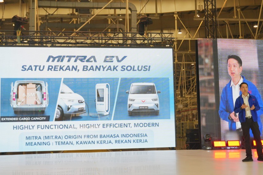 presentasi Wuling Mitra EV