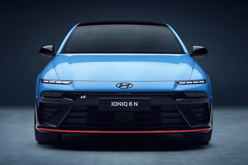 Hyundai Ioniq 6 N front