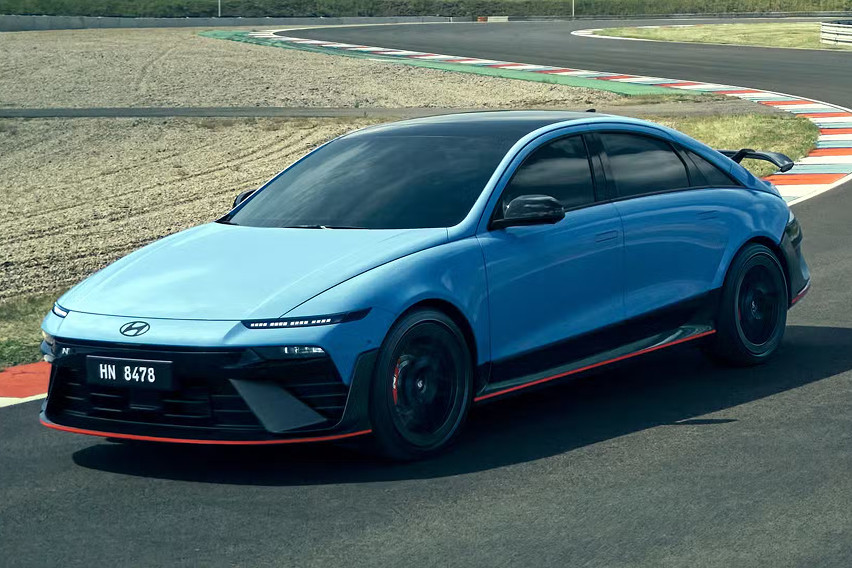 Hyundai Ioniq 6 N breaks cover - 650 hp, 0-100 kmph in 3.2 secs