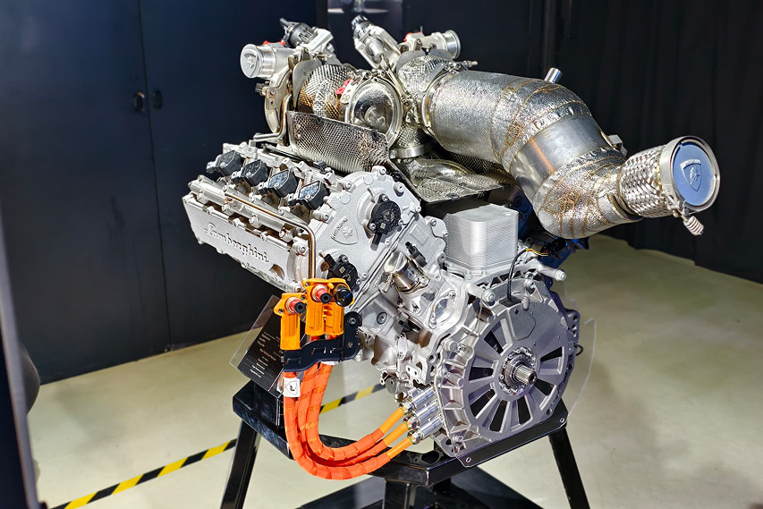 Lamborghini Temerario engine view