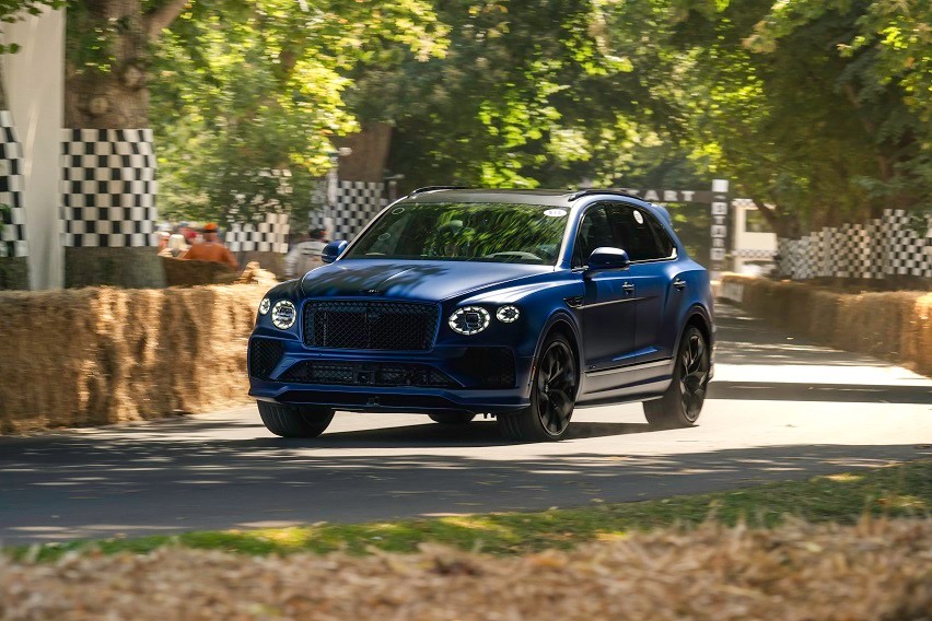 New Bentley Bentayga Speed sets Goodwood hill climb record 