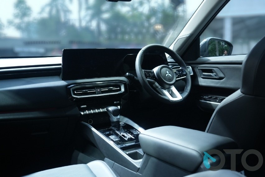interior Mitsubishi Destinator