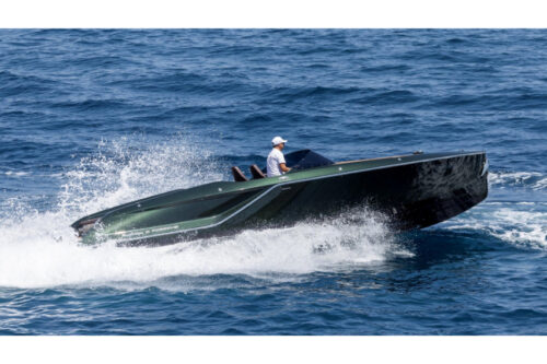 Porsche’s electric boat sets speed record 