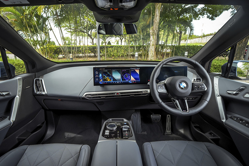 BMW iX interior view