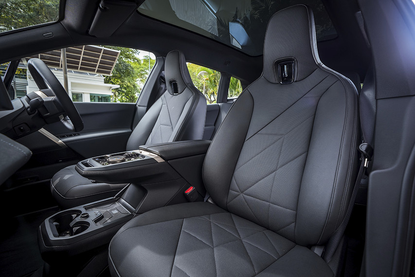 BMW iX seats view