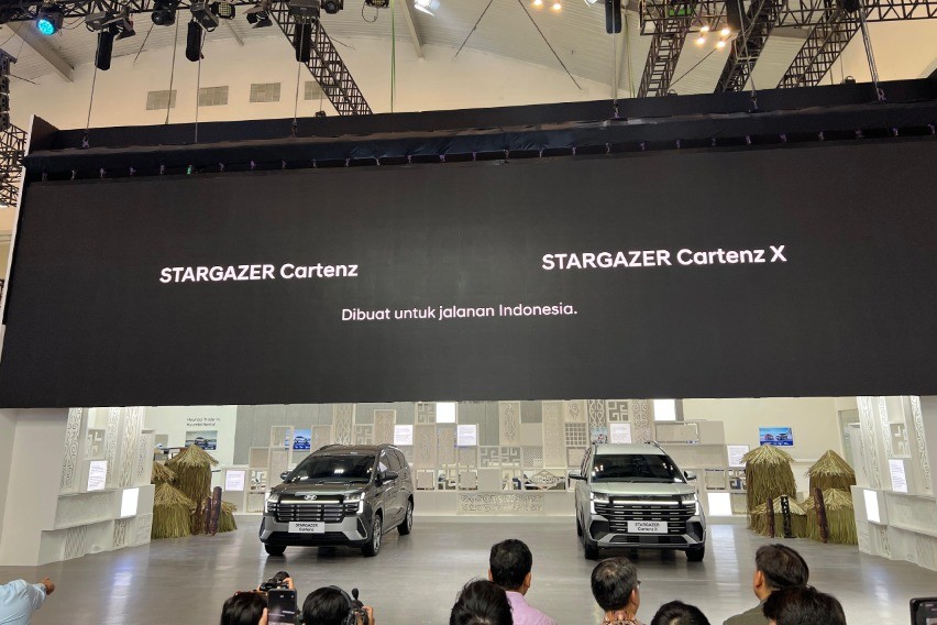 Hyundai Stargazer Cartenz meluncur