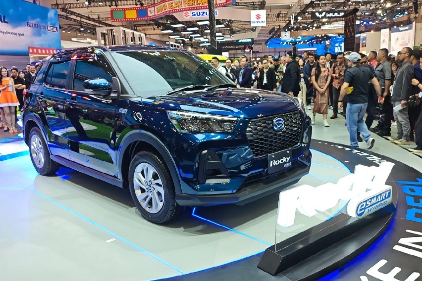 Daihatsu Rocky e-Smart Hybrid