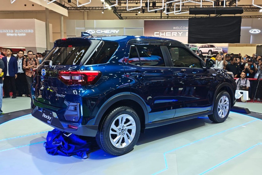 Daihatsu Rocky e-Smart Hybrid di GIIAS 2025