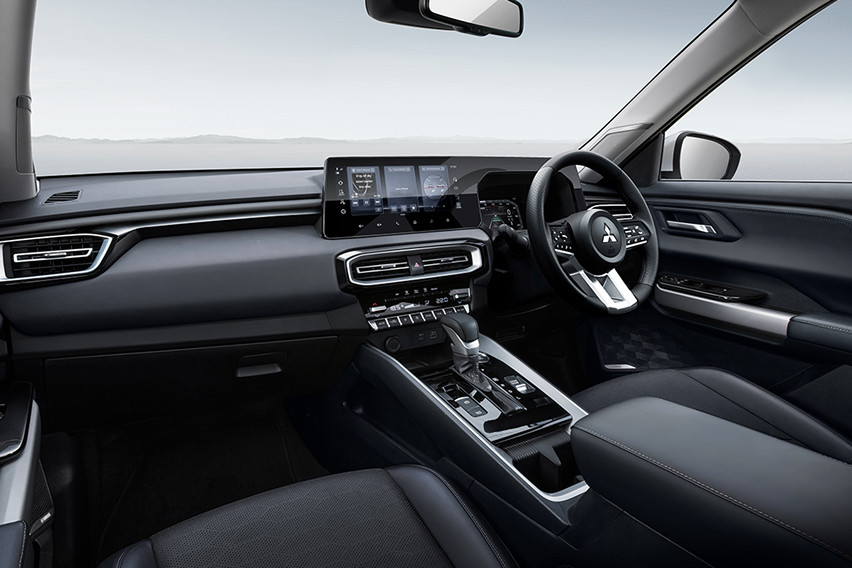 Mitsubishi Destinator interior