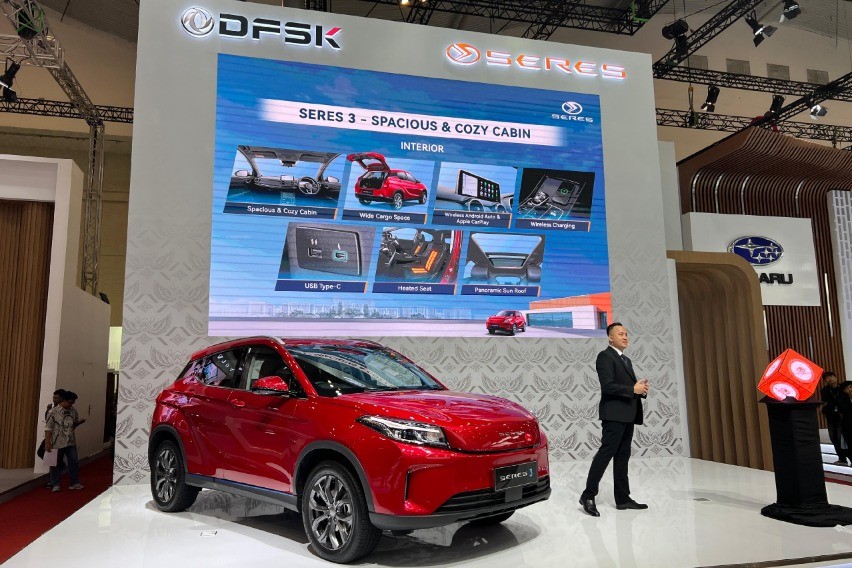 Diumumkan di GIIAS 2025, Harga Mobil Listrik Seres 3 Rp349 Juta