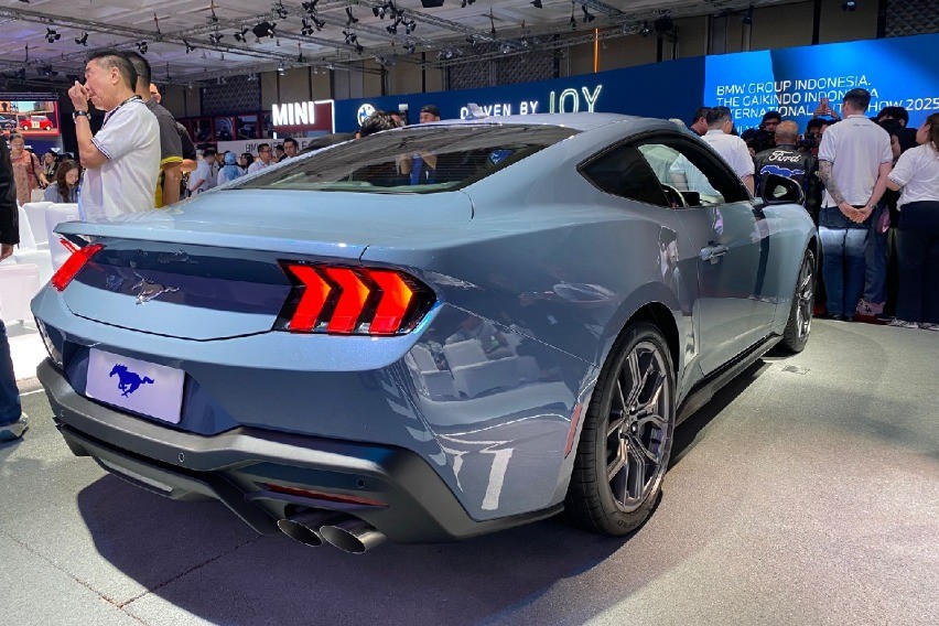 desain belakang Ford Mustang