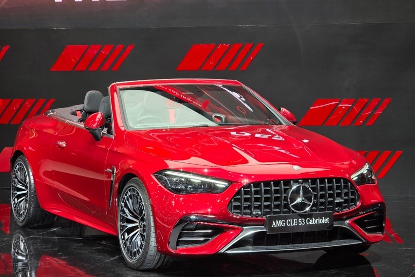Mercedes-AMG CLE 53 Cabriolet Meluncur di GIIAS 2025