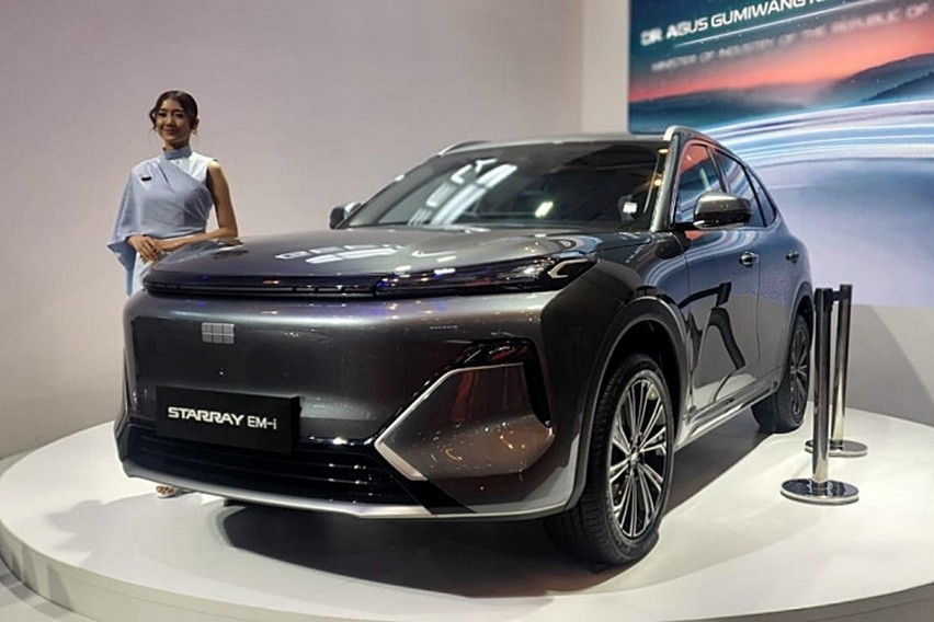 Simak Lebih Dekat Starray EM-i, SUV Hibrida Canggih dari Geely